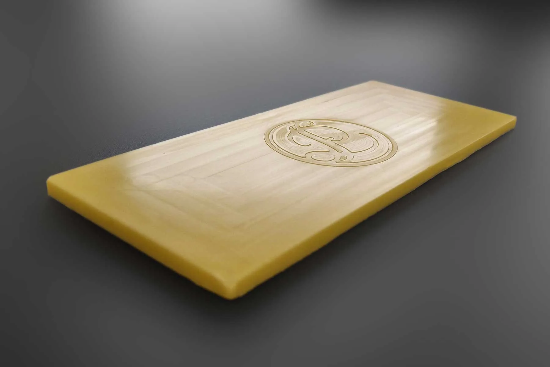 Bílá mléčná čokoláda posypaná mandlemi - Obrázek 3